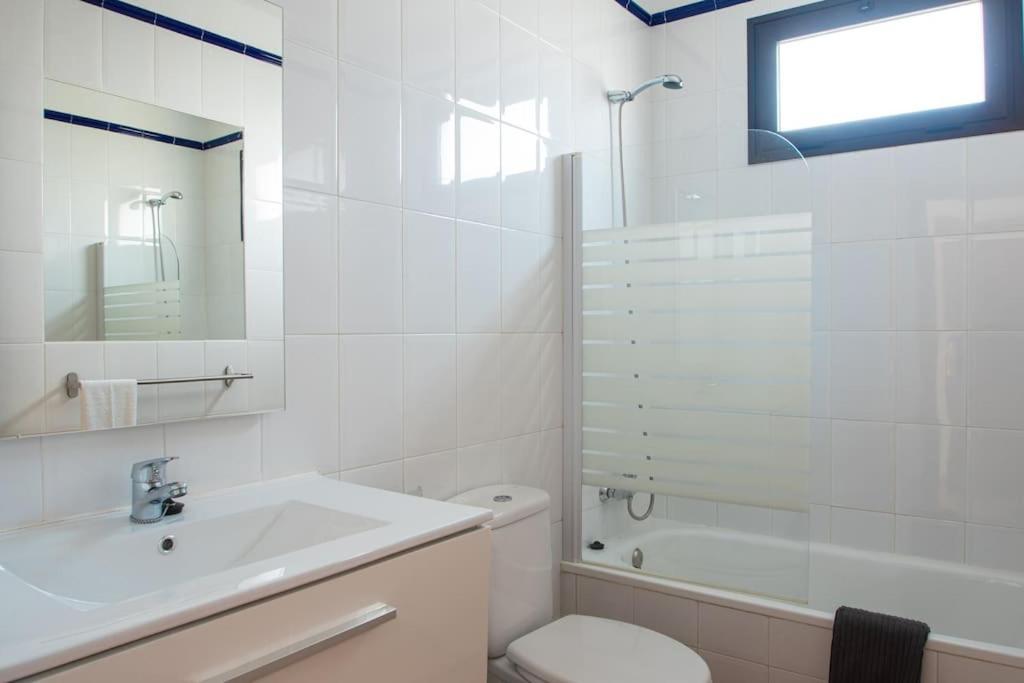 Casa Marlay Spacious, Heated Pool, Bbq & Fast Wi-Fi Only 15 Minutes Walk To Town Коста Бланка Экстерьер фото